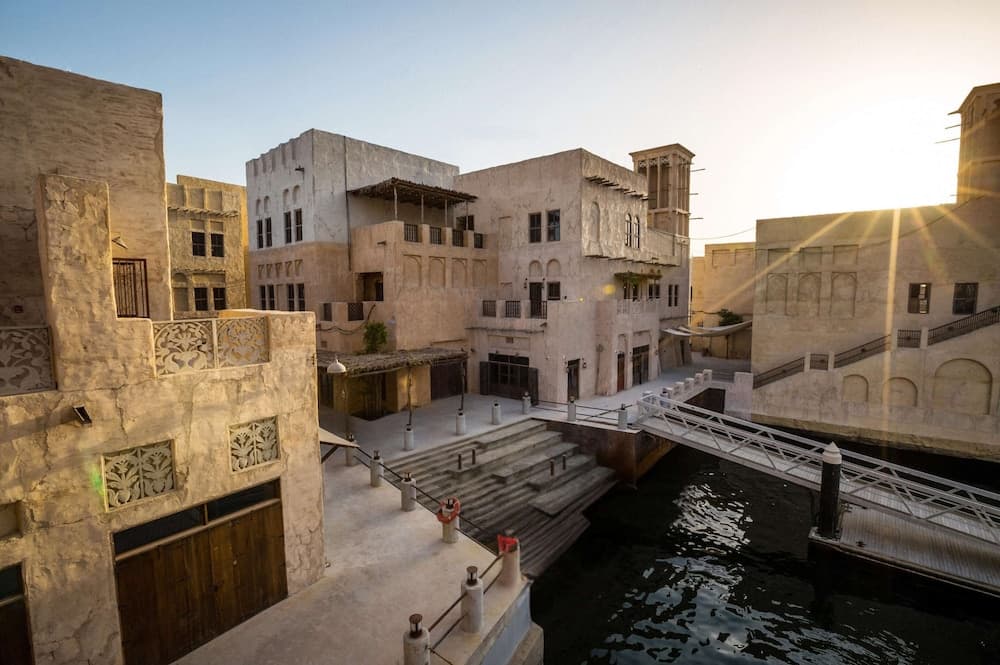 Al Seef Heritage Hotel Dubai Curio Collection by Hilton