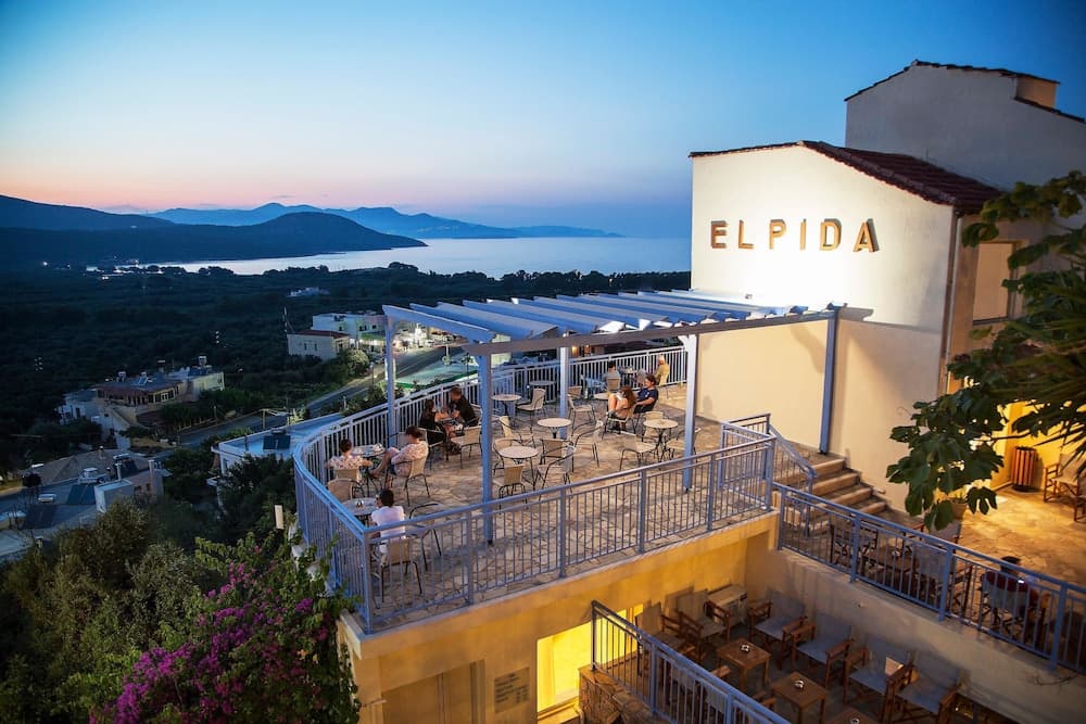 Elpida Hotel & Apartments