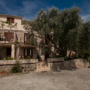 Готель Vesna Kuljaca Villa — Будванськая Рівʼєра, Чорногорія