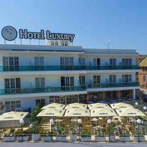 Готель Luxury Hotel — Ксаміл, Албанія