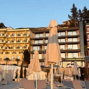 Готель Esbjerg Hotel — Вльора, Албанія