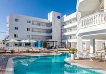 Triton Beach Hotel — фото 2
