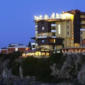 Parnas Hotel