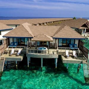Готель Reethi Faru Resort — Раа Атол, Мальдіви
