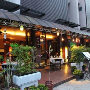 Готель Hemingways Hotel — о. Пхукет, Таїланд