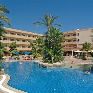 Готель Nissiana Hotel — Айя Напа, Кіпр