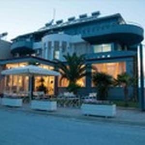 Готель Yakinthos Hotel — Пієрія, Греція