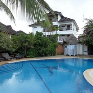 Langi Langi Beach Bungalows