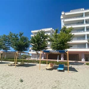 Готель Oasis Residence — Вльора, Албанія