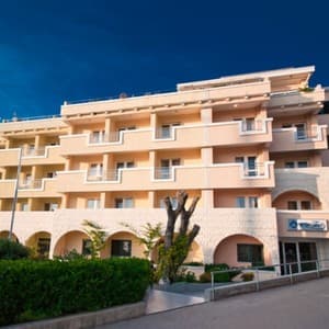 WGrand Hotel