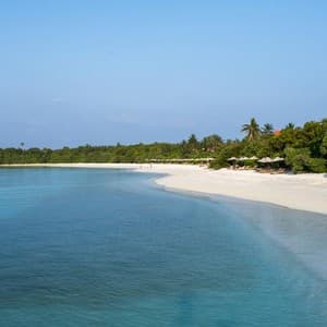 Готель The Barefoot Eco Hotel — Хаа Аліфу Атол, Мальдіви