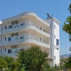 Готель Haruni Family Hotel — Ксаміл, Албанія