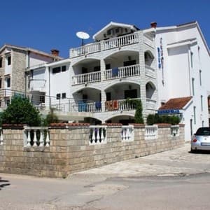 Готель Perovic Villa — Будванськая Рівʼєра, Чорногорія