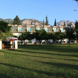 Omorfi Garden Resort