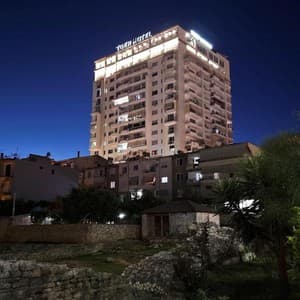 Toer Hotel