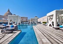 V Hotel Dubai Curio Collection by Hilton — фото 3