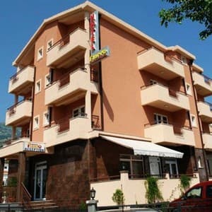 Готель Fineso Garni Hotel — Будванськая Рівʼєра, Чорногорія