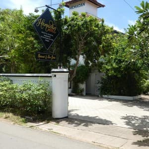 Готель Hemadan Hotel — Алутгама, Шрі Ланка