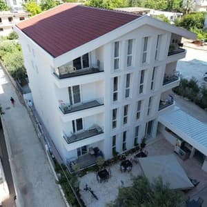 Готель Noel Hotel — Вльора, Албанія