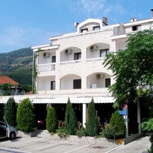 Готель Grbalj Hotel — Будванськая Рівʼєра, Чорногорія