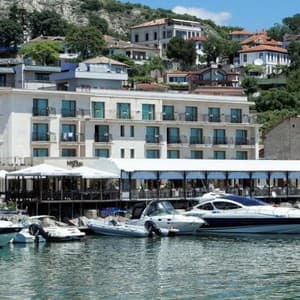 Готель Mistral Hotel — Балчик, Болгарія