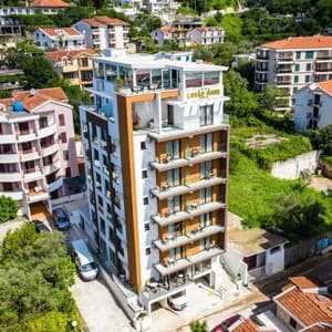 Готель Lusso Mare Hotel — Будванськая Рівʼєра, Чорногорія