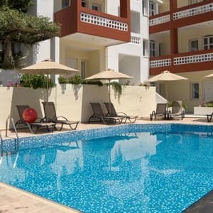 Troulis Apartments Hotel