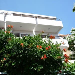 Nada Villa