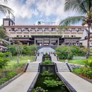 New Kuta Hotel by Lorin