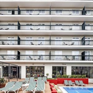 Aqua Hotel Bertran Park