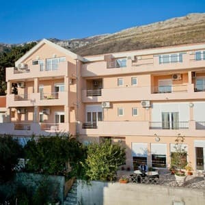 Andric Villa