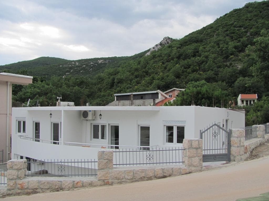 Готель Monte Mare Hotel — Чань, Чорногорія