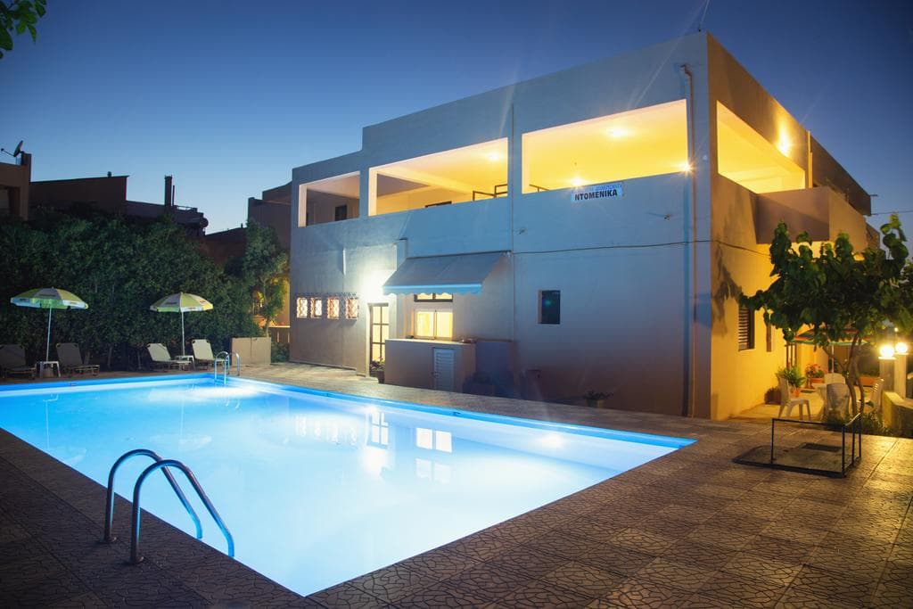 Domenica Apartments