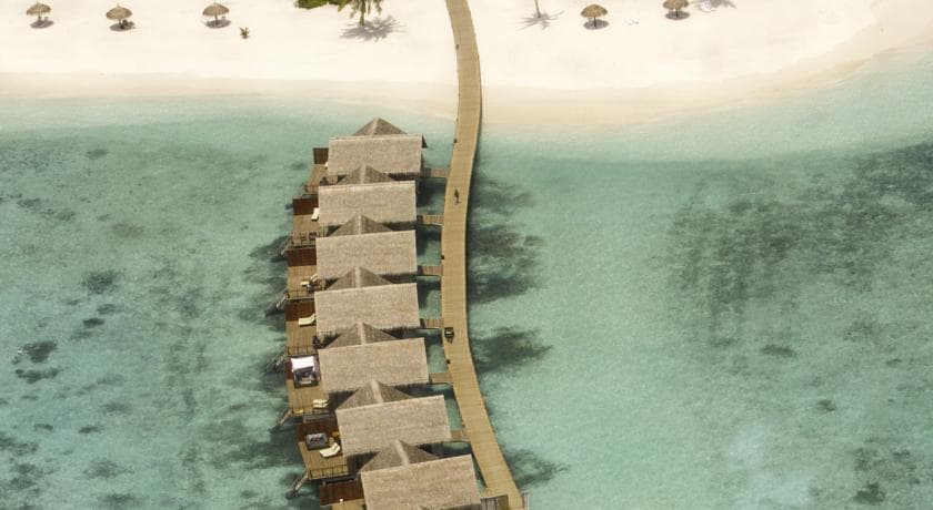 Furaveri Island Resort & Spa