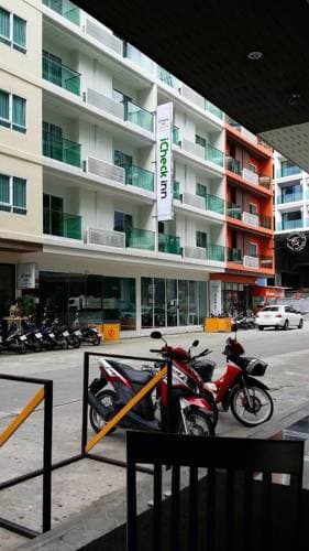 iCheck inn Central Patong