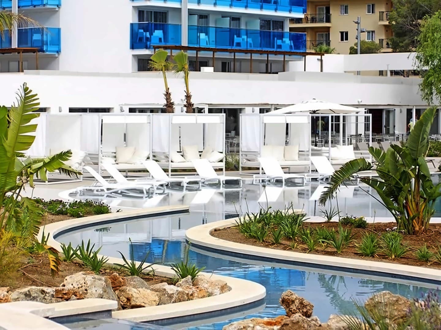 Tonga Tower Design Hotel Suites