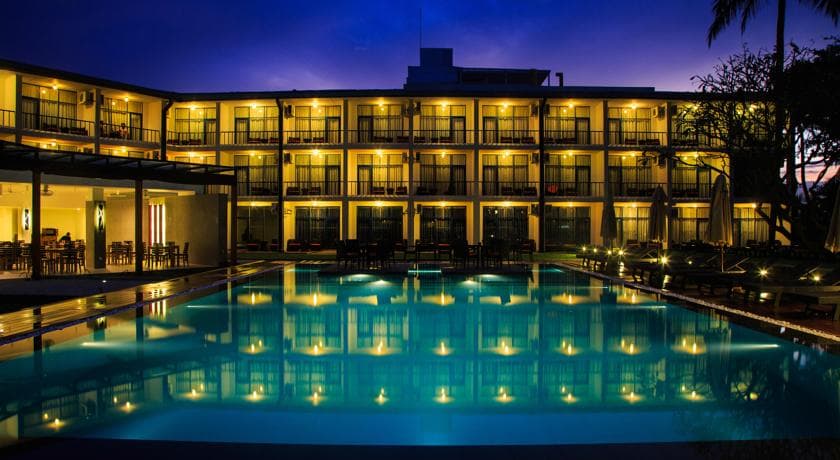 Camelot Beach Hotel