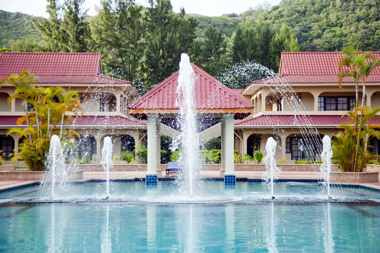 Oasis Hotel Restaurant & Spa