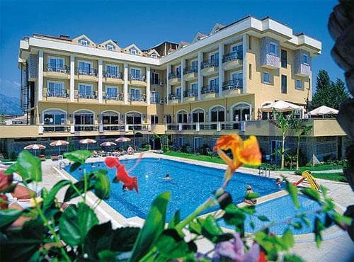 Beso Beach Hotel