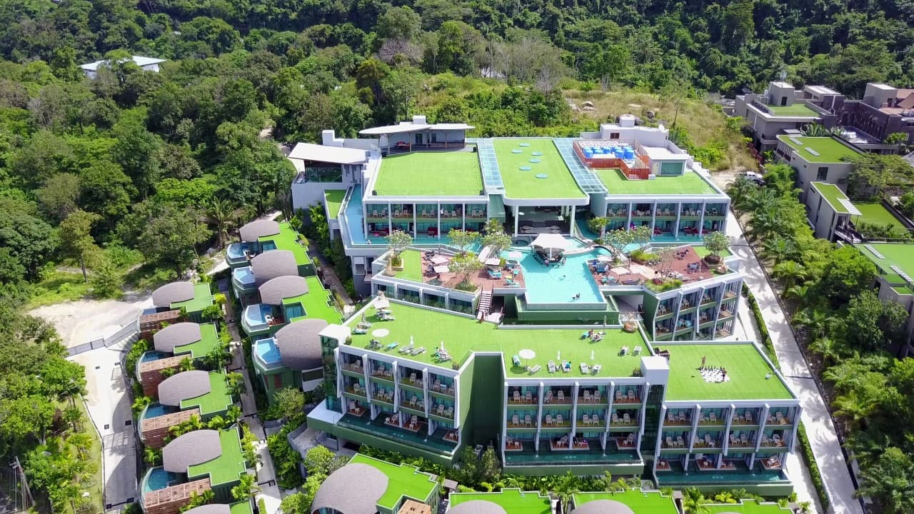 Готель Crest Resort & Pool Villas — о. Пхукет, Таїланд