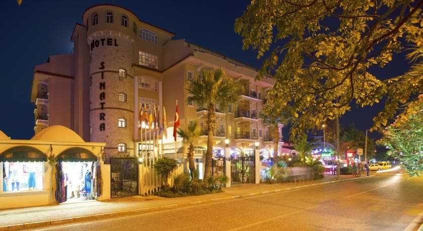 Sinatra Hotel