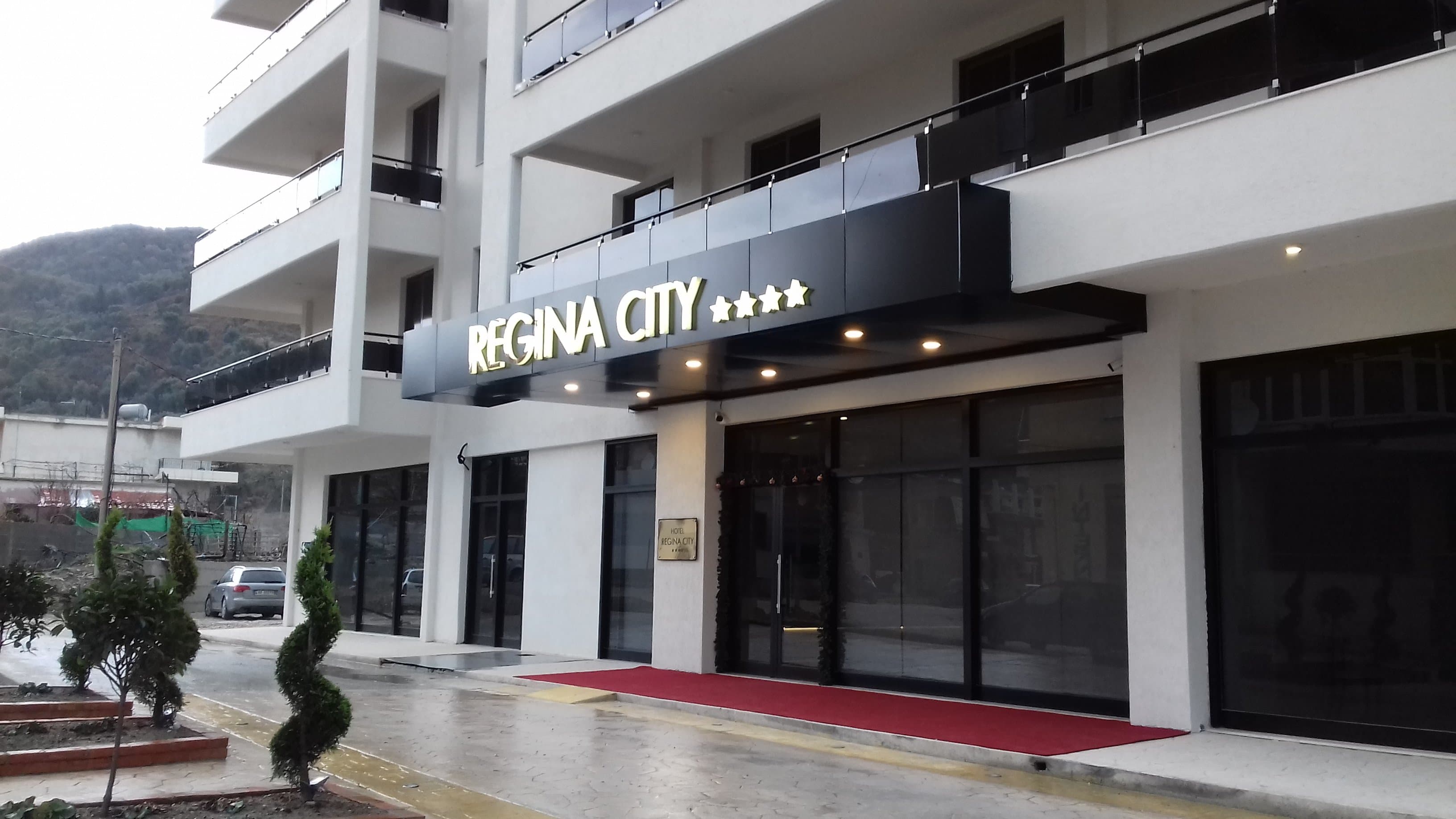 Regina City Hotel