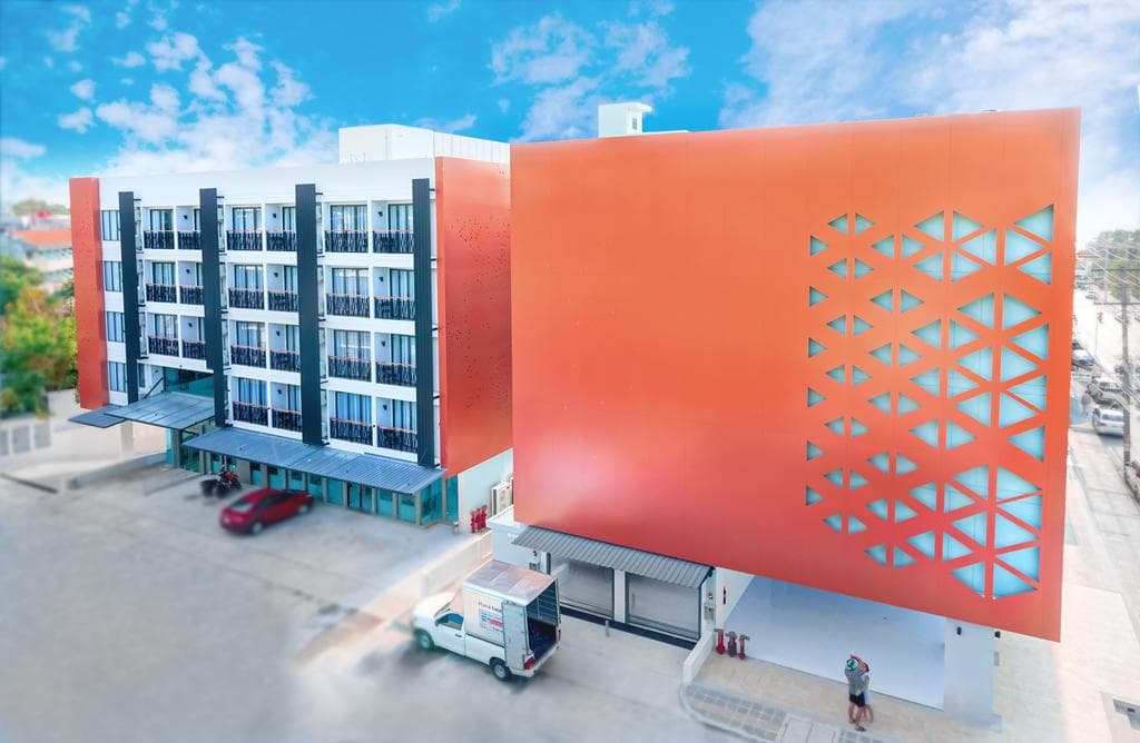 Готель Phoenix Hotel Karon Beach — о. Пхукет, Таїланд