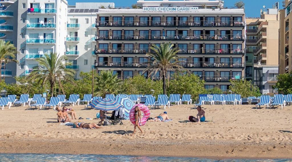 Готель Checkin Garbi Calella — Коста Барселона, Іспанія