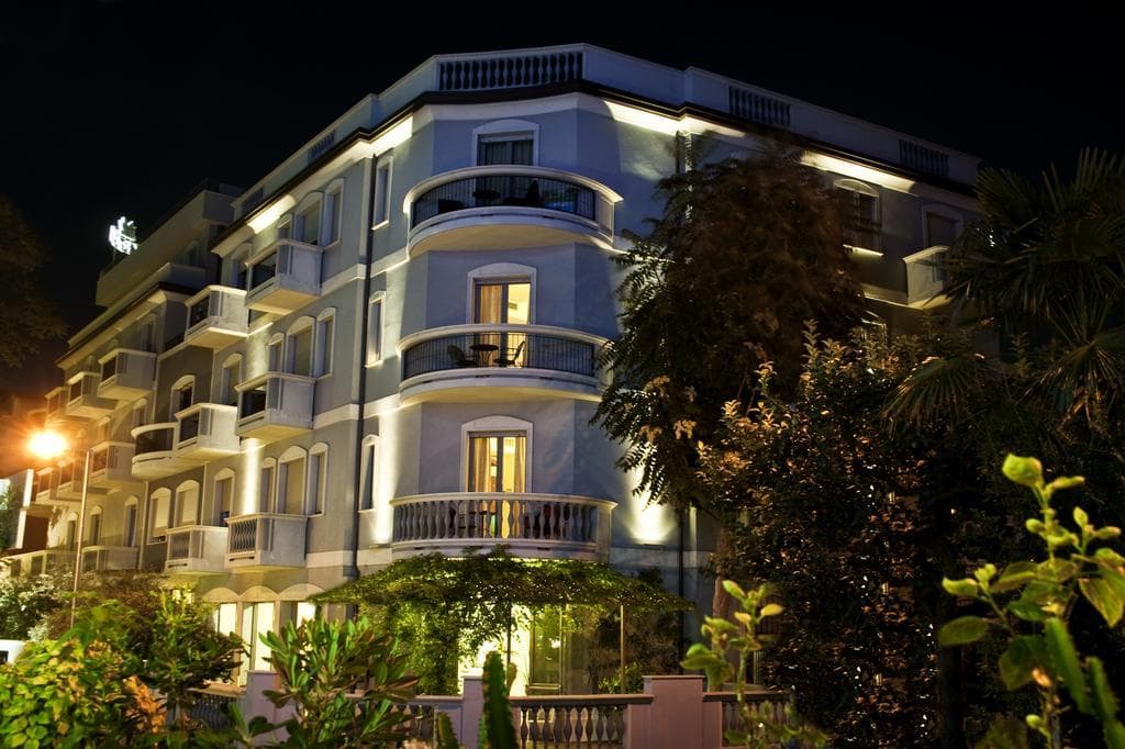Sovrana Hotel & Re Aqva Spa