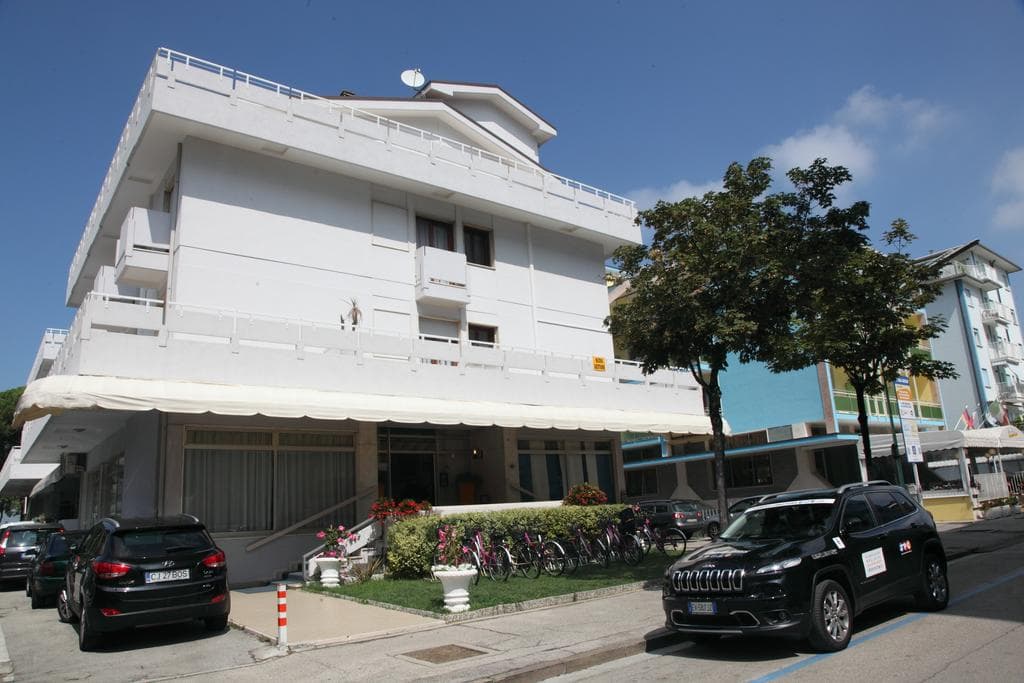 Pigalle Hotel