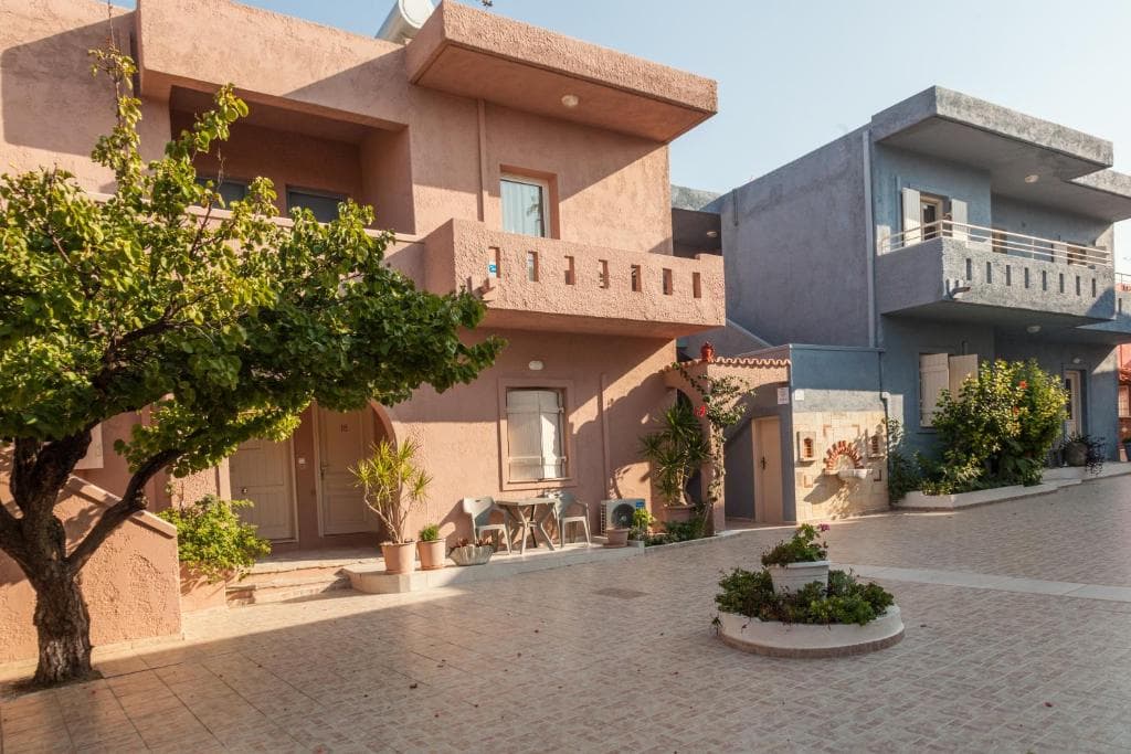 Evina Room & Villas