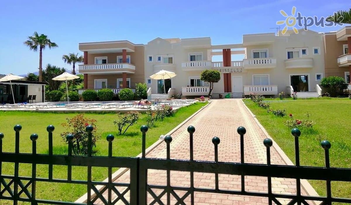 Chrisselen Apartments