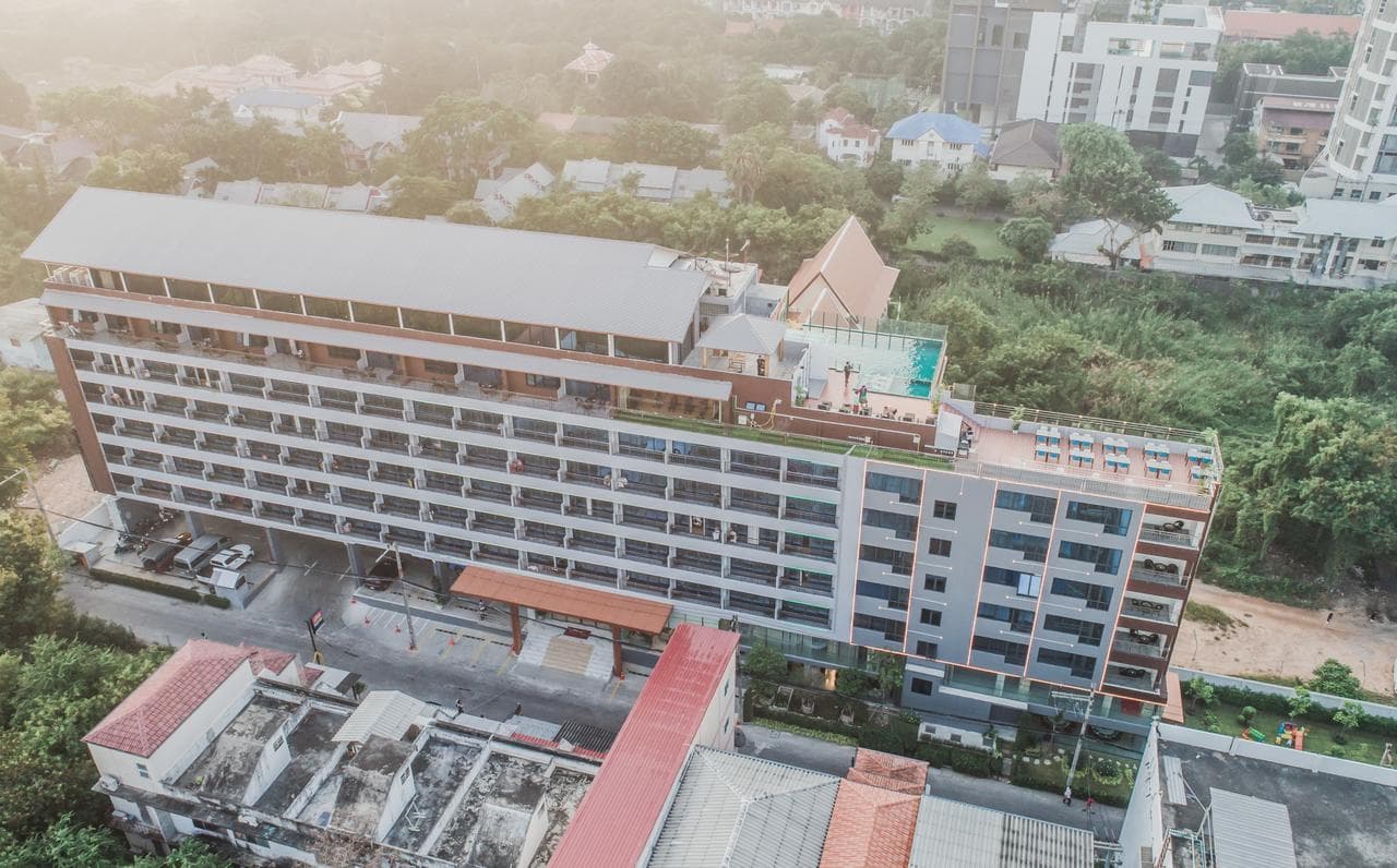 Golden Jomtien Beach Hotel
