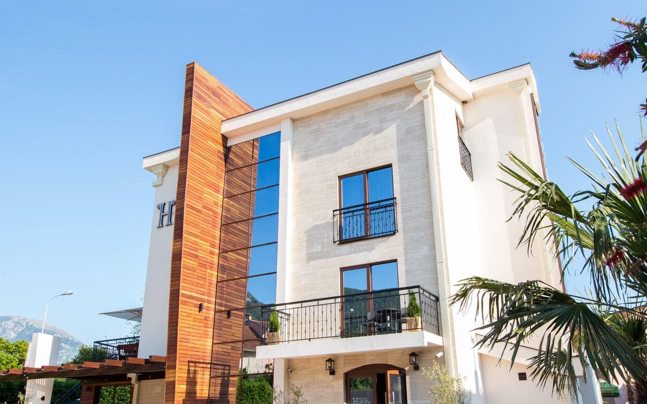 Helada Hotel